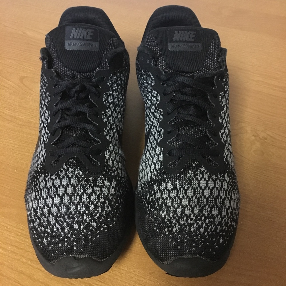 Men’s, Nike Air-Max, Black, size 10 1/2